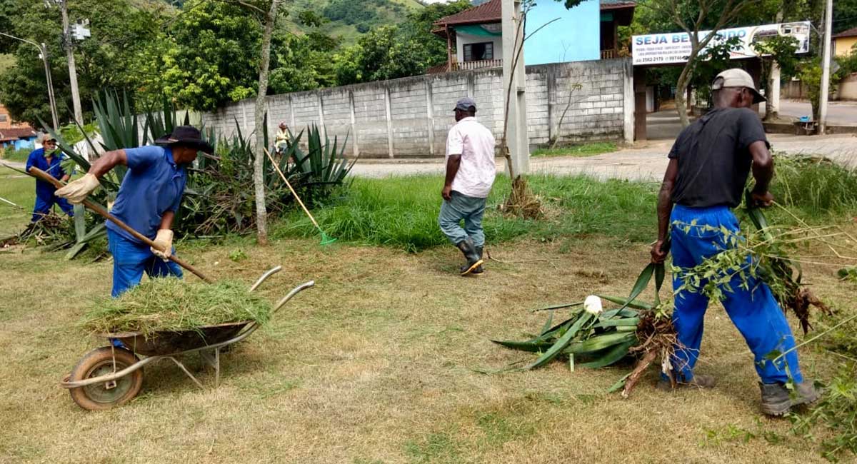 Prefeitura intensifica ações de limpeza nos espaços públicos