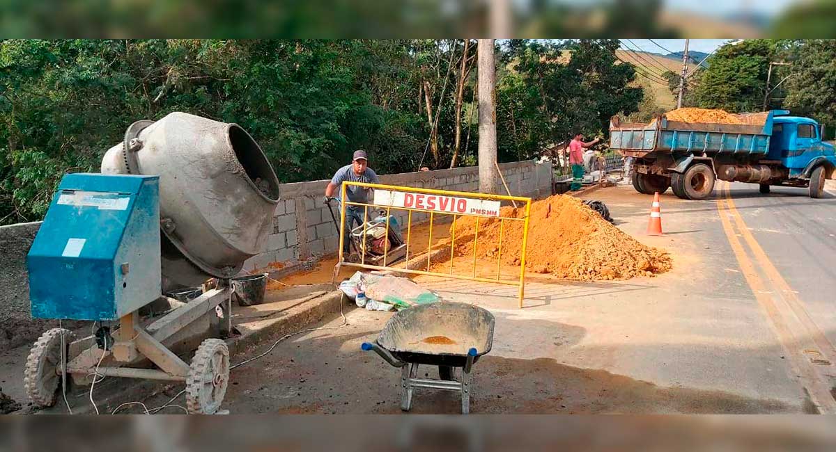 Obras de Calçamento no Bairro Arranchadouro Segue a Todo Vapor