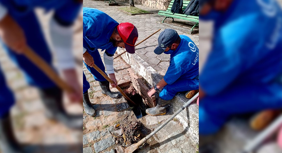 Prefeitura realiza limpeza e desobstrução de bueiros da cidade
