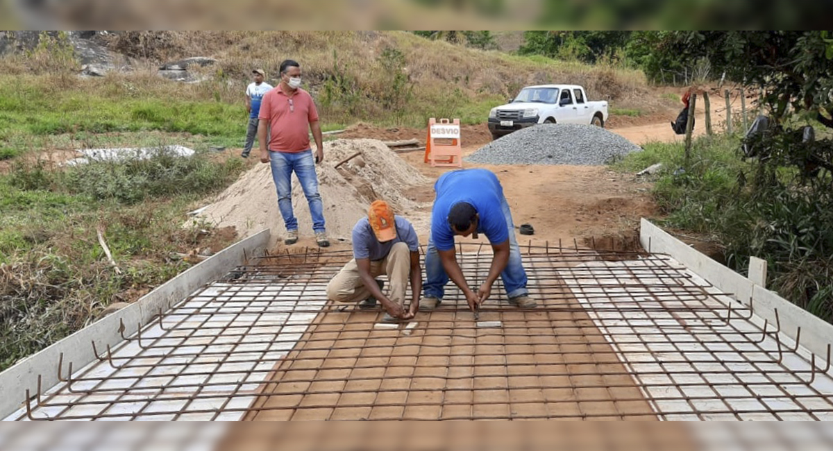 Prefeito interino Nilson José vistoria obras em andamento no município