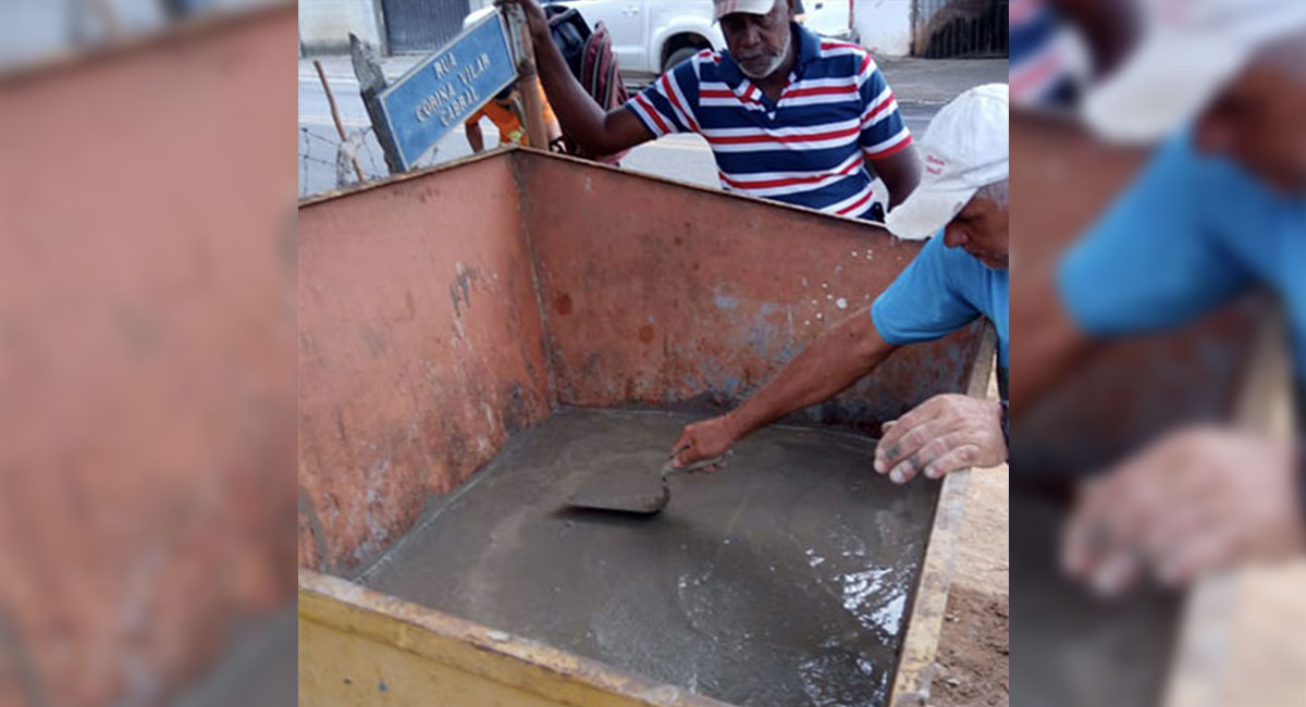 Secretaria de Obras realiza reforma e manutenção das lixeiras públicas