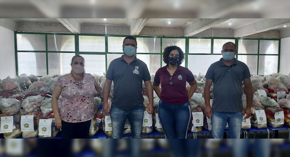 Prefeitura realiza entrega do 4º “kit Merenda Escolar” aos alunos da rede municipal de ensino