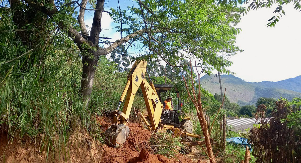 Prefeitura segue com trabalho de manutenção de estradas vicinais