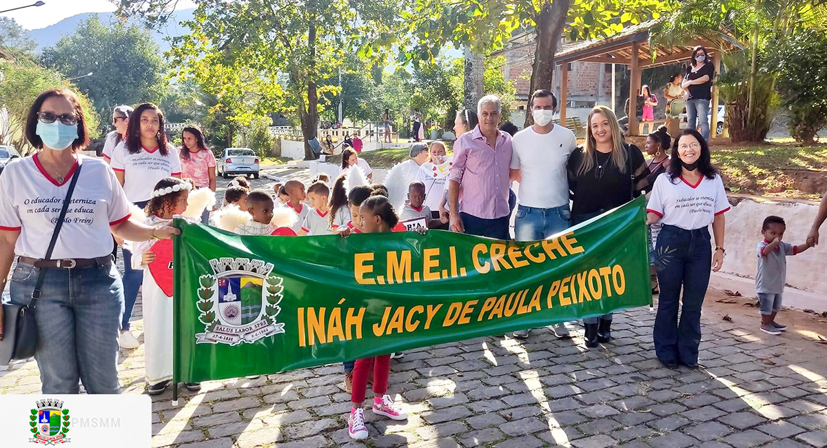 Desfile cívico em homenagem ao Dia de São Pedro, em Triunfo