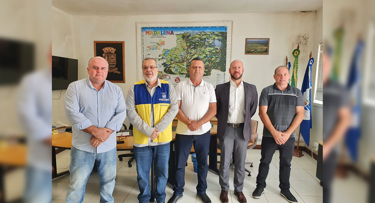 Santa Maria Madalena recebe a visita do Secretário de Estado das Cidades