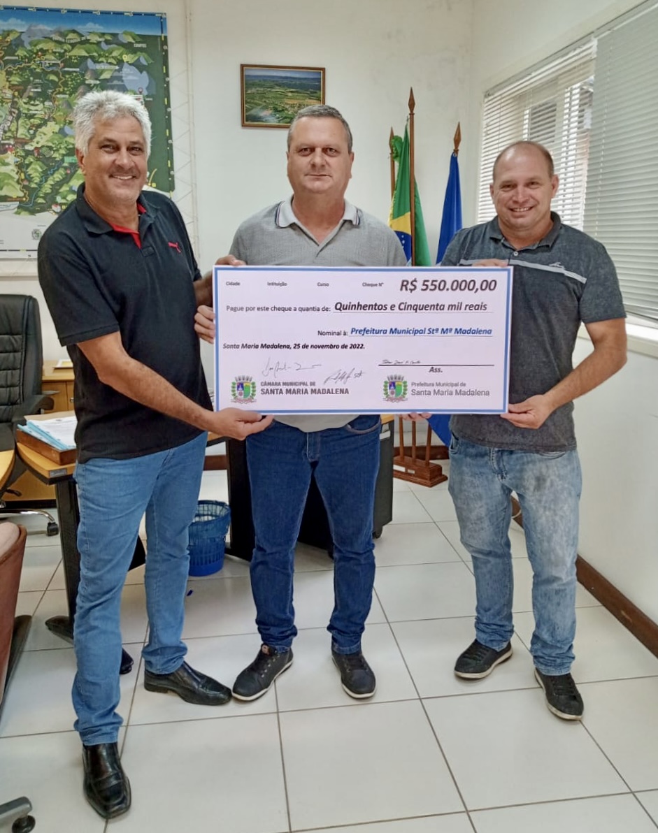 Prefeitura recebe devolução de R$ 550 mil da Câmara Municipal