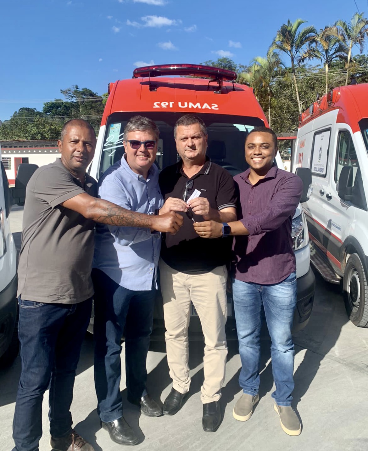 Santa Maria Madalena recebe nova ambulância do Governo do Estado