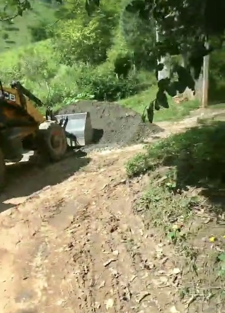 Secretaria de Obras realiza conservação em estradas rurais
