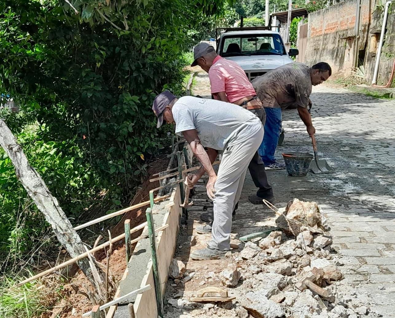Obras Municipais em pleno andamento