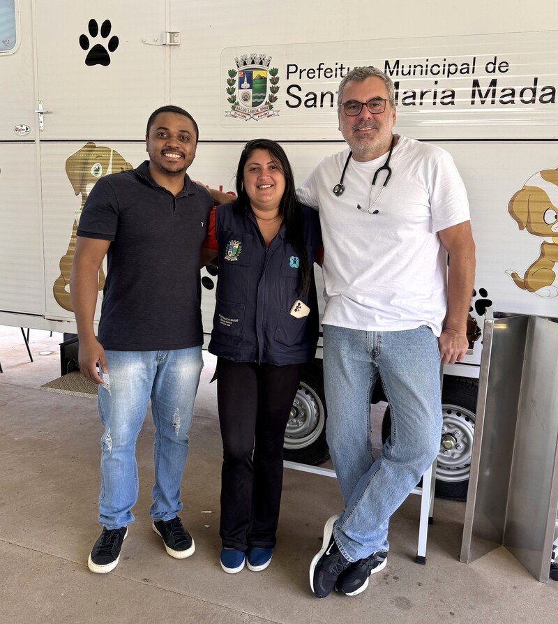 Santa Maria Madalena alcança mais de 100 castrações com o Castramóvel