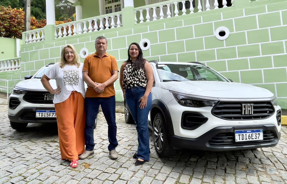 Prefeitura recebe novos veículos e reforça frota de transporte de pacientes