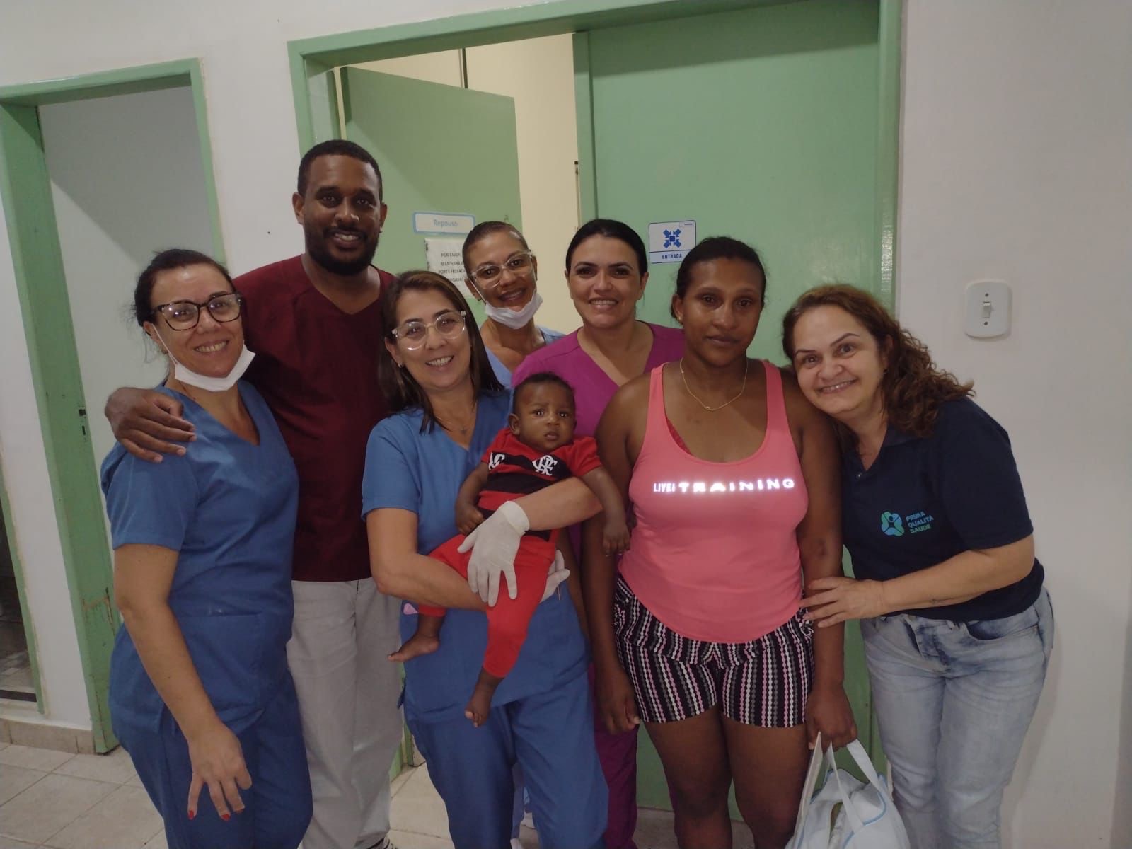 Equipe do Hospital Basileu Estrela salva bebê engasgado com atendimento remoto e eficaz