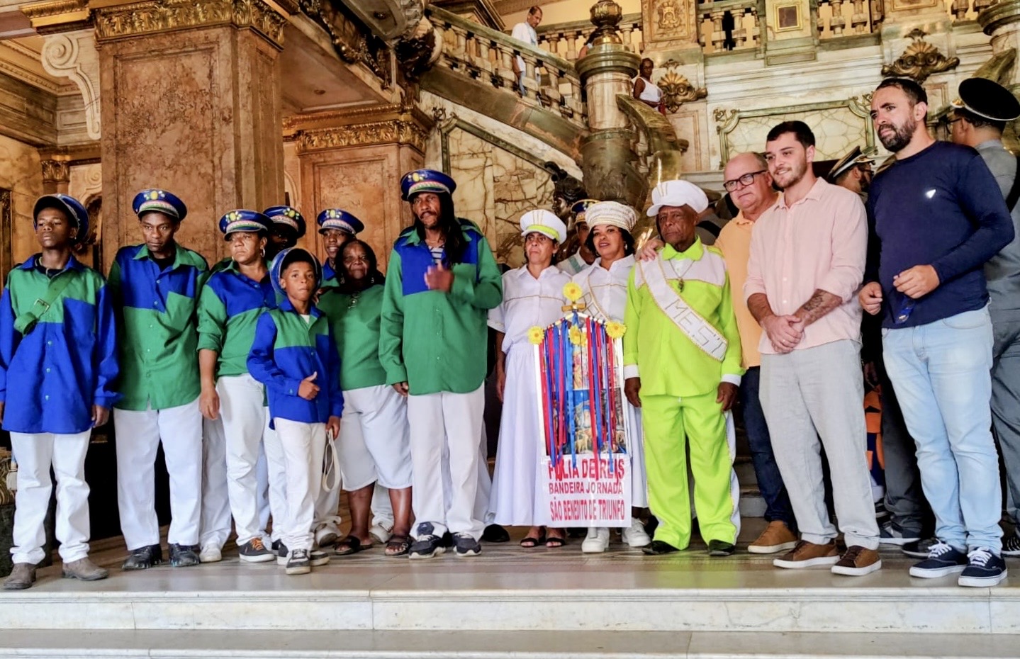 Folias de Reis de Santa Maria Madalena participam do 2º Encontro Estadual no Theatro Municipal do Rio de Janeiro