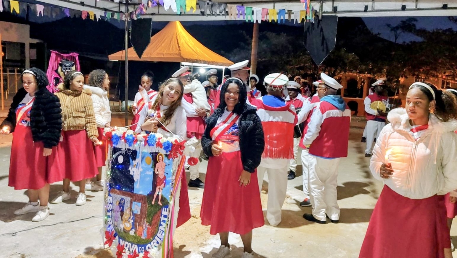 Festa da Folia de Reis reúne 12 grupos em Manoel de Moraes